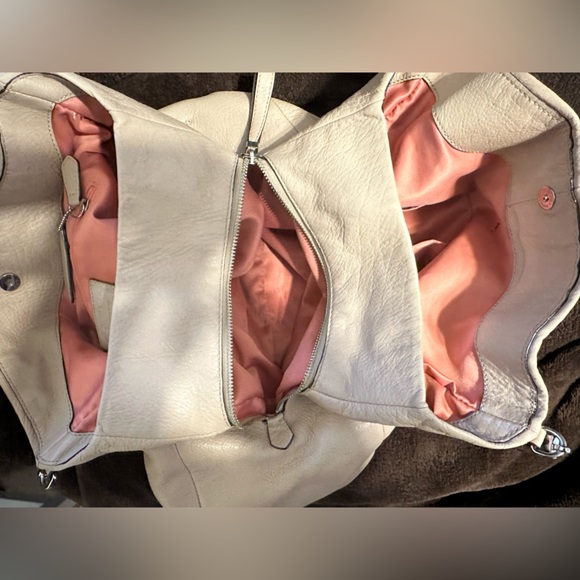 Coach Purse - Picture 6 of 9